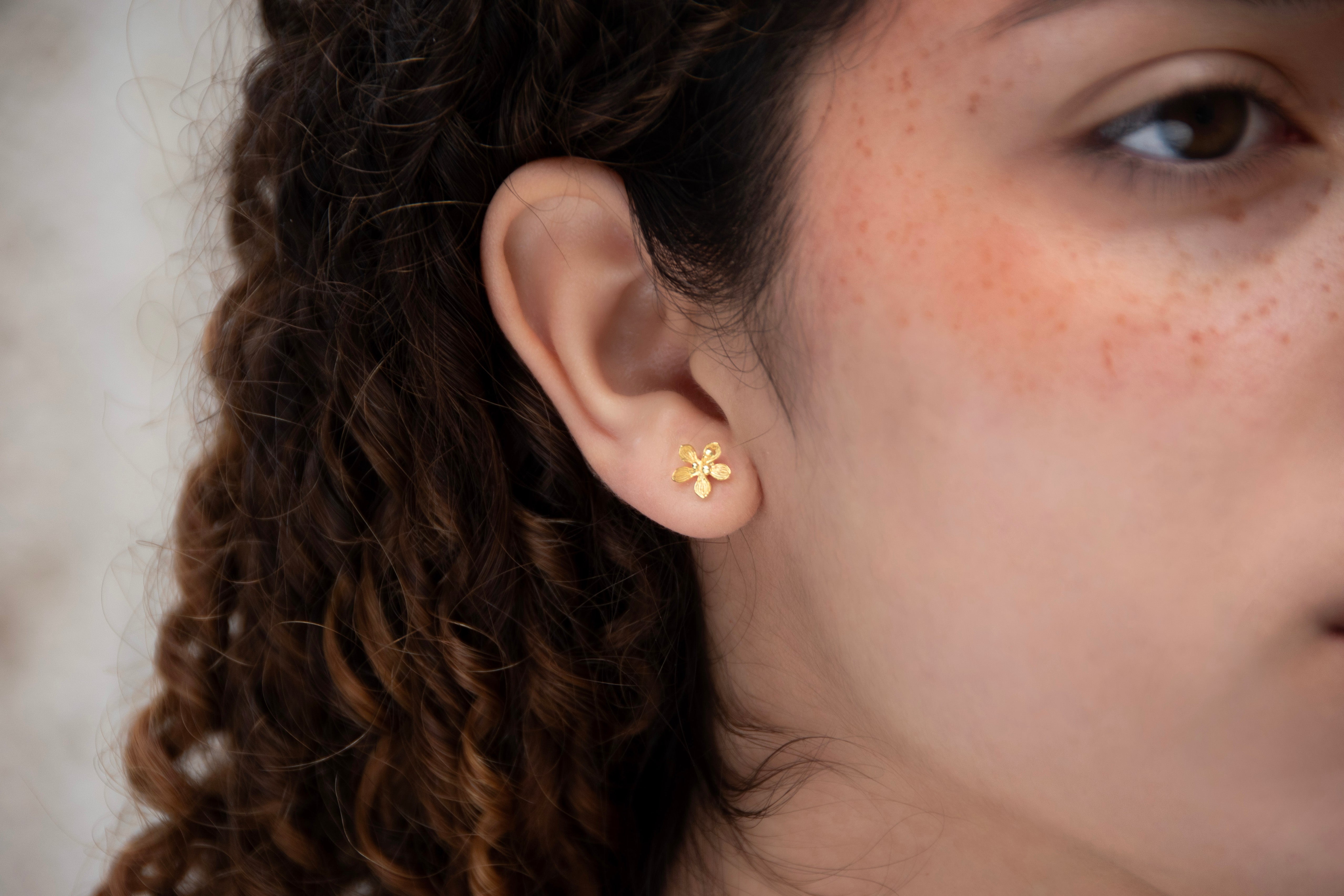 Flora Mini earring