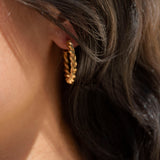 Pendientes grandes bañados en oro Enya